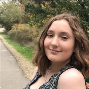 Meet your Posher, Lauren